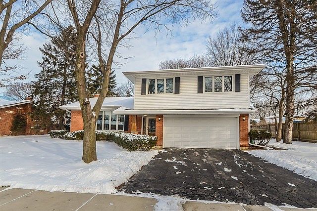 1st image of 1015 Sherwood Dr