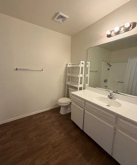 1530 W 204th St #3 — Photo 10