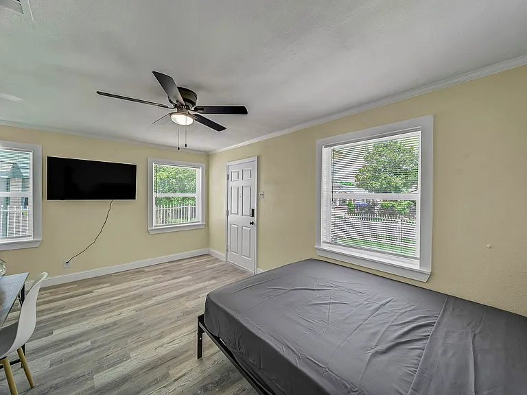 Searcy Dr — Photo 1