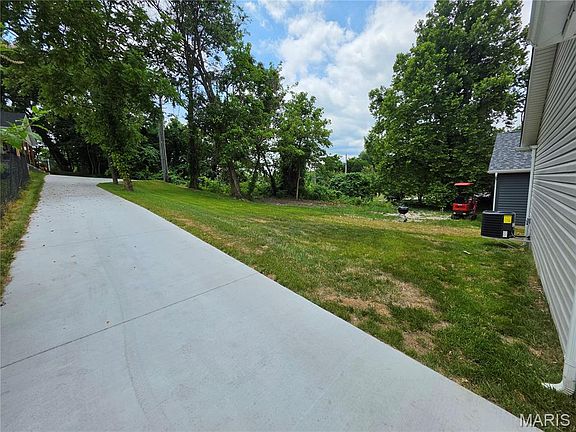 4th image of 314 England Ave
