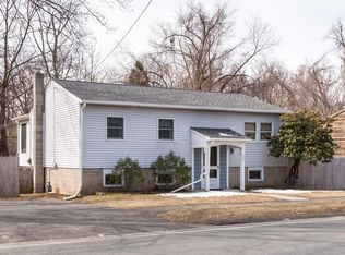 468 Elm St, Northampton, MA 01060