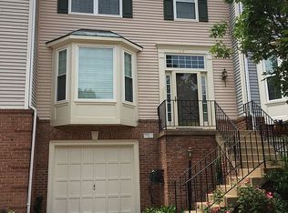 5716 Clapham Rd, Alexandria, VA 22315