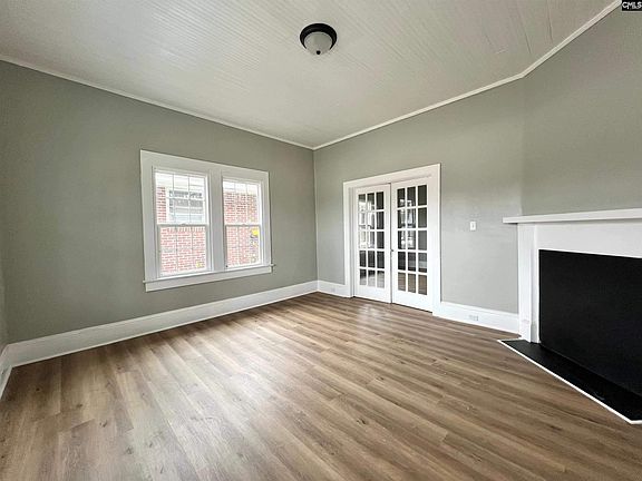 4th image of 2300 Russell St
