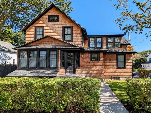 14 Robinson St, Narragansett, RI 02882
