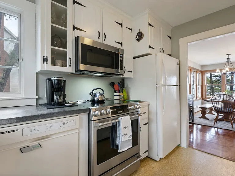 353 Seaside Ave — Photo 9