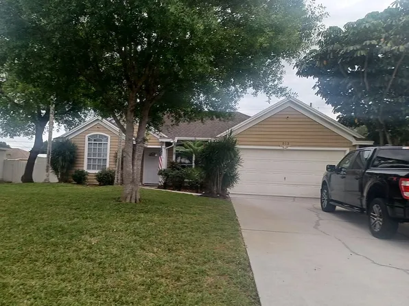 513 NW Biscayne Dr, Port Saint Lucie, FL 34983