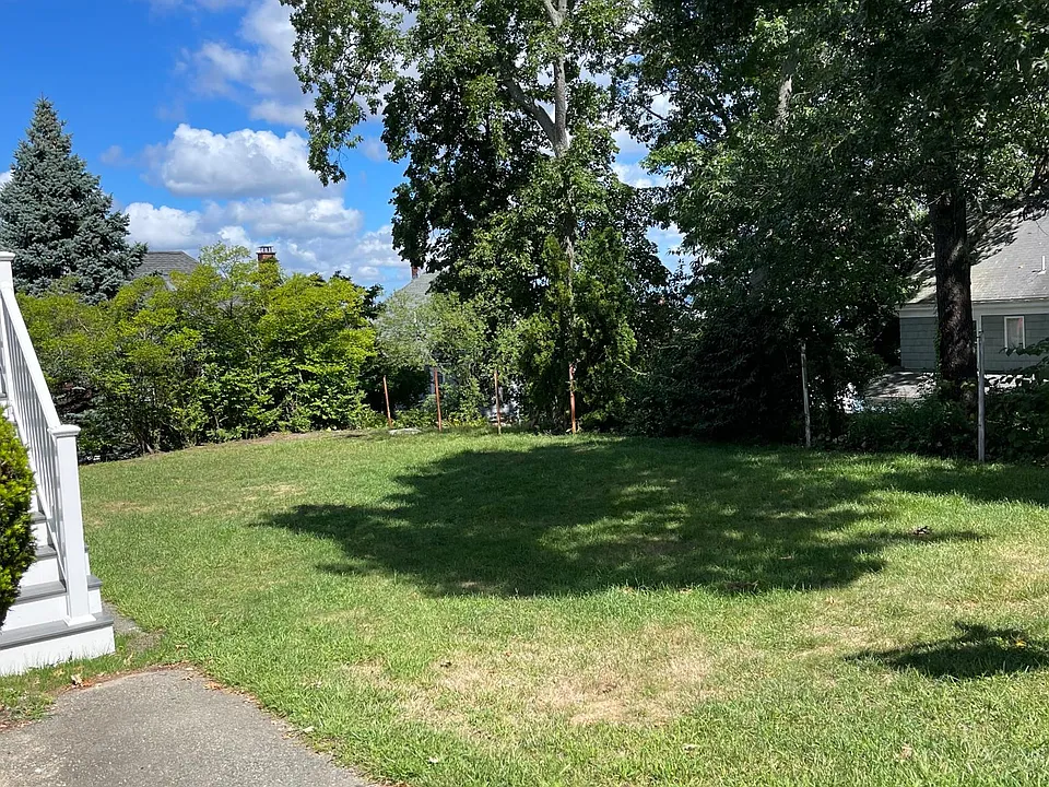 Shared yard