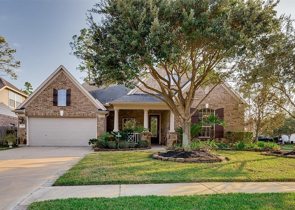 1st image of 15935 Clipper Pointe Dr