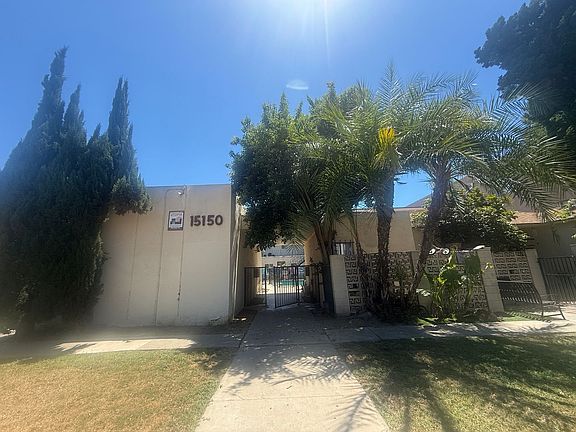 3rd image of 15150 Roscoe Blvd APT 12