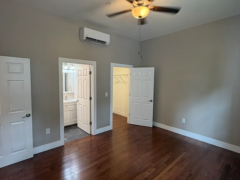 521 Warren St #2 — Photo 13