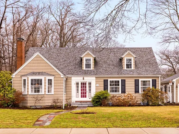162 Colon St, Beverly, MA 01915