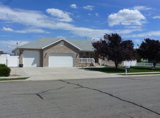 2408 N 2275 W, Clinton, UT 84015