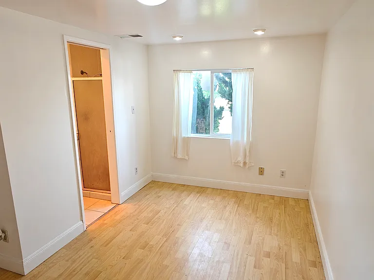 35 Avalon Dr — Photo 16