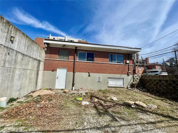 4540 Lindell Blvd, Saint Louis, MO 63108