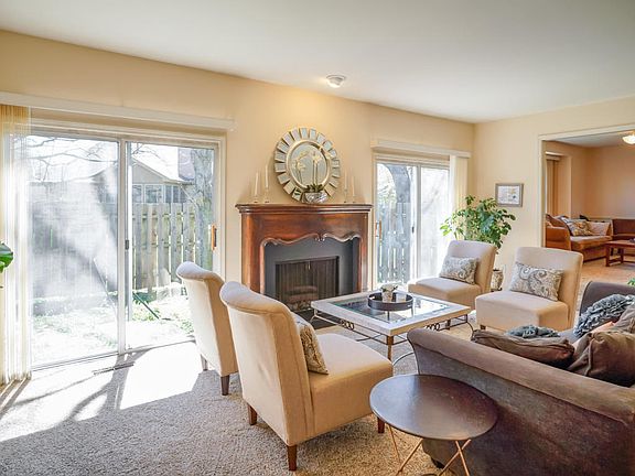 2nd image of 1217 Glenmeadow Ln