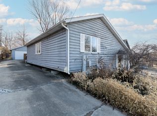 61 Highview Ave, Fox Lake, IL 60020