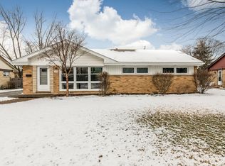 526 Short Ln, Glenview, IL 60025