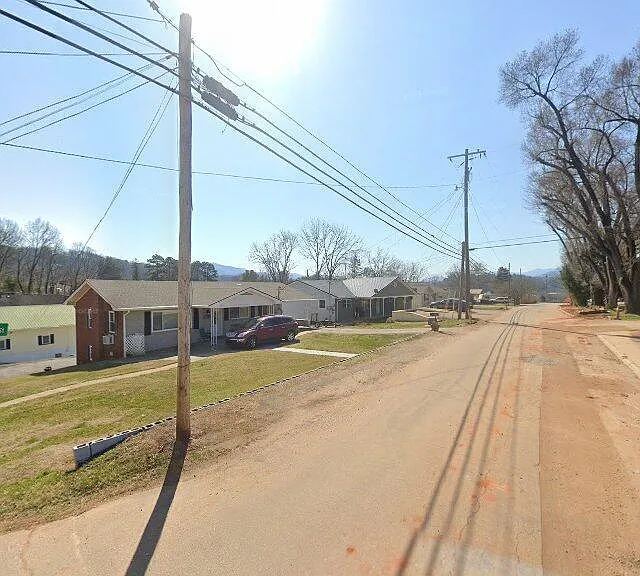 Dan St — Photo 1