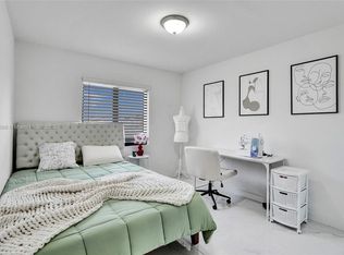 1721 NW 76th Ter #1712, Miami, FL 33147