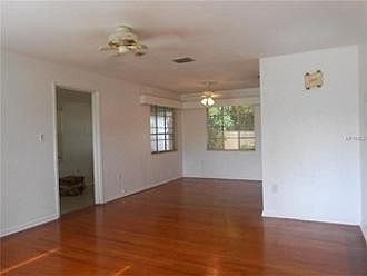5th image of 7011 Hibiscus Ave S #South
