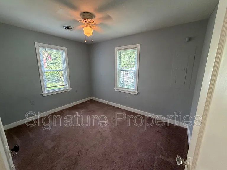 515 E Read St — Photo 12