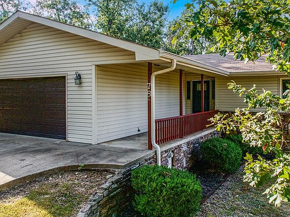 3rd image of 78 Elizabeth Dr