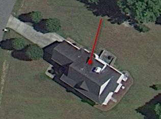 100 Lake Point Dr, Clayton, NC 27527
