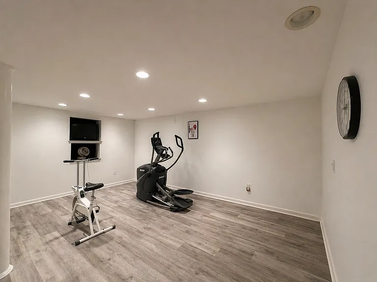 11 Twin Circle Dr — Photo 17