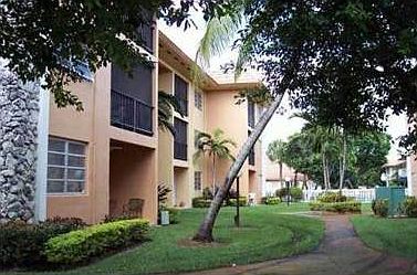 1st image of 13920 Lake Placid Ct APT B14