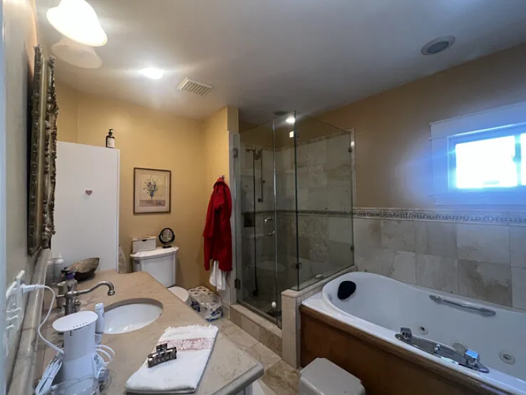 2 bed, 1.0 bath, $3,200 — Photo 3