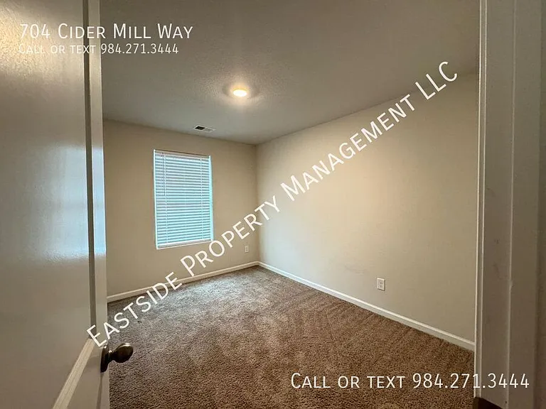 704 Cider Mill Way — Photo 8