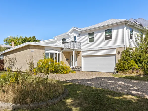 1212 Andrea Ln, Des Plaines, IL 60018