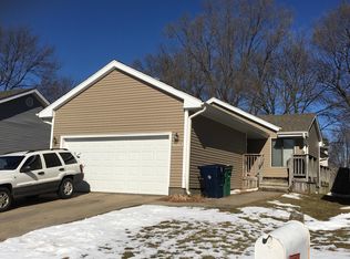8207 Alpine Dr, Urbandale, IA 50322