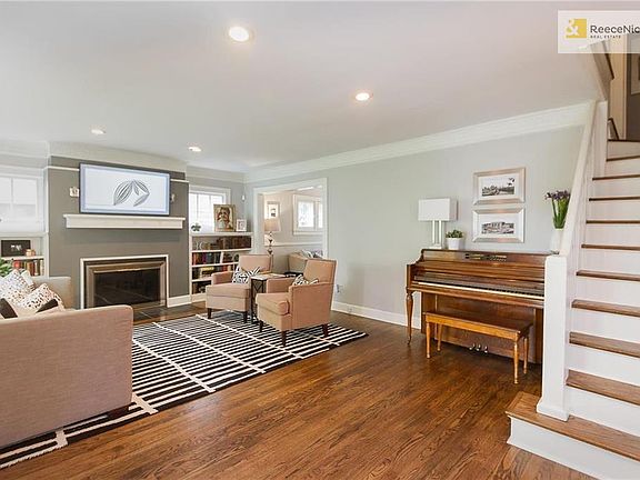 4th image of 5611 Oak St