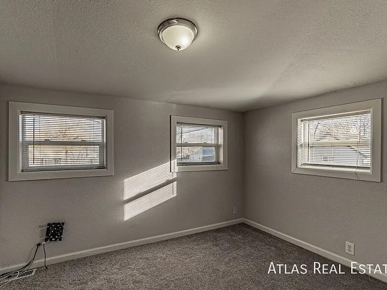 398 S Raleigh St — Photo 15