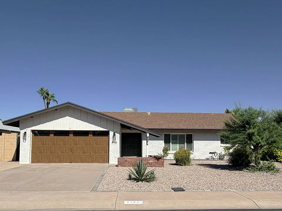 8726 E Angus Dr