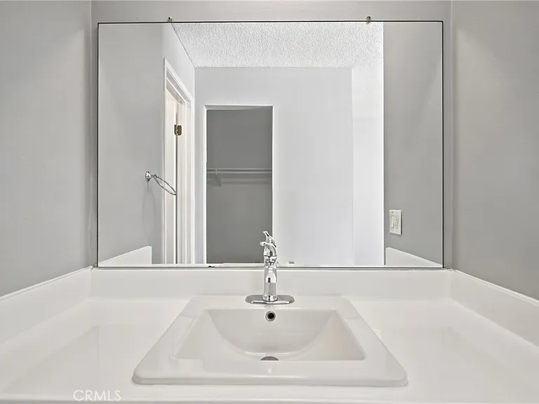 15425 Sherman Way #211 — Photo 11