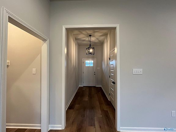 4th image of 298 Herbie Ln