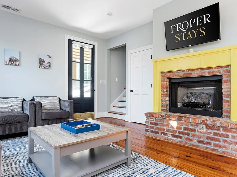 9 Bogard St #9E — Photo 3