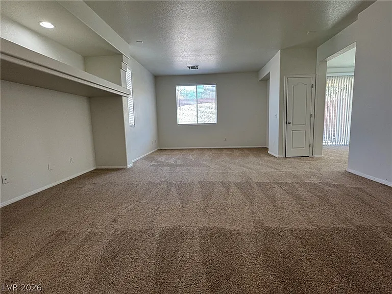 5029 Ivy Creek Ct — Photo 4