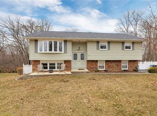 18 Howard Dr, Middletown, NY 10941