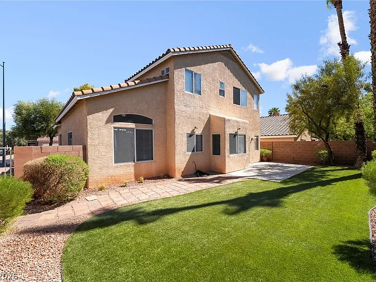1583 Comfort Hills St — Photo 38