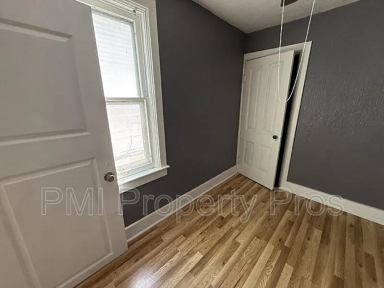 2630 N 24th St — Photo 16
