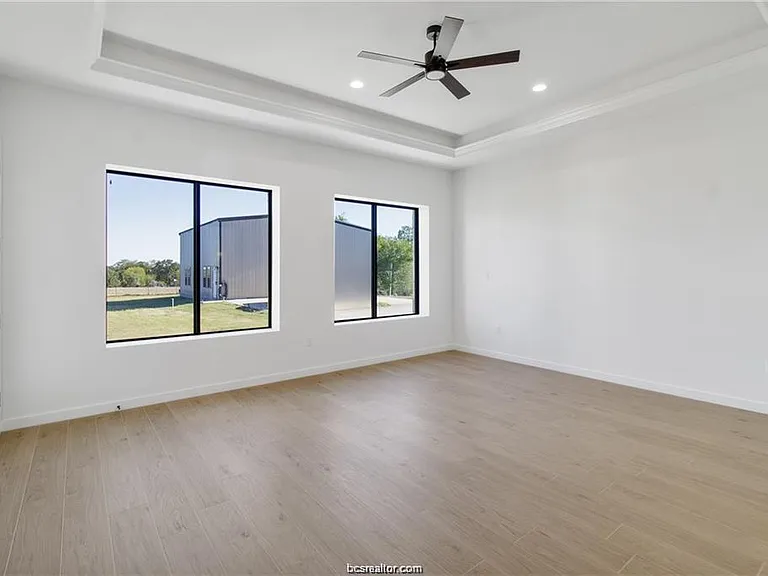 4558 Hicks Ln — Photo 27