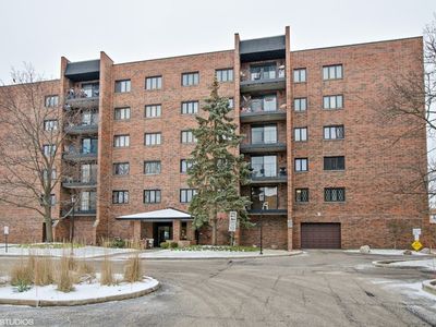 9346 Landings Ln Unit 203, Des Plaines, IL, 60016