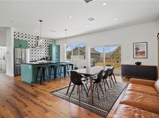 28301 Stallion Springs Dr, Tehachapi, CA 93561