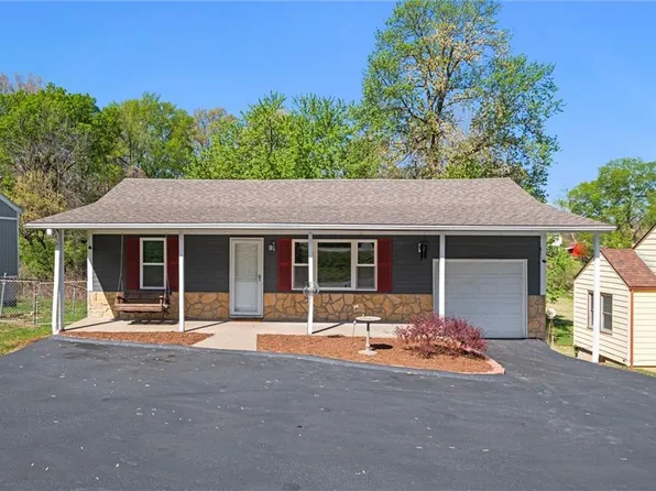 1750 S 49th St, Kansas City, KS 66106