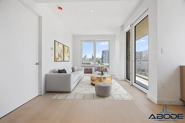 Living room, photo 1