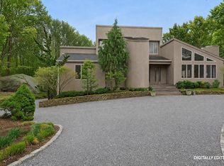 76 Island View Dr W, Sag Harbor, NY 11963