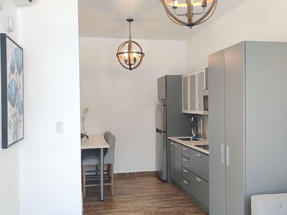 2nd image of 1504 Calle Las Marias #6